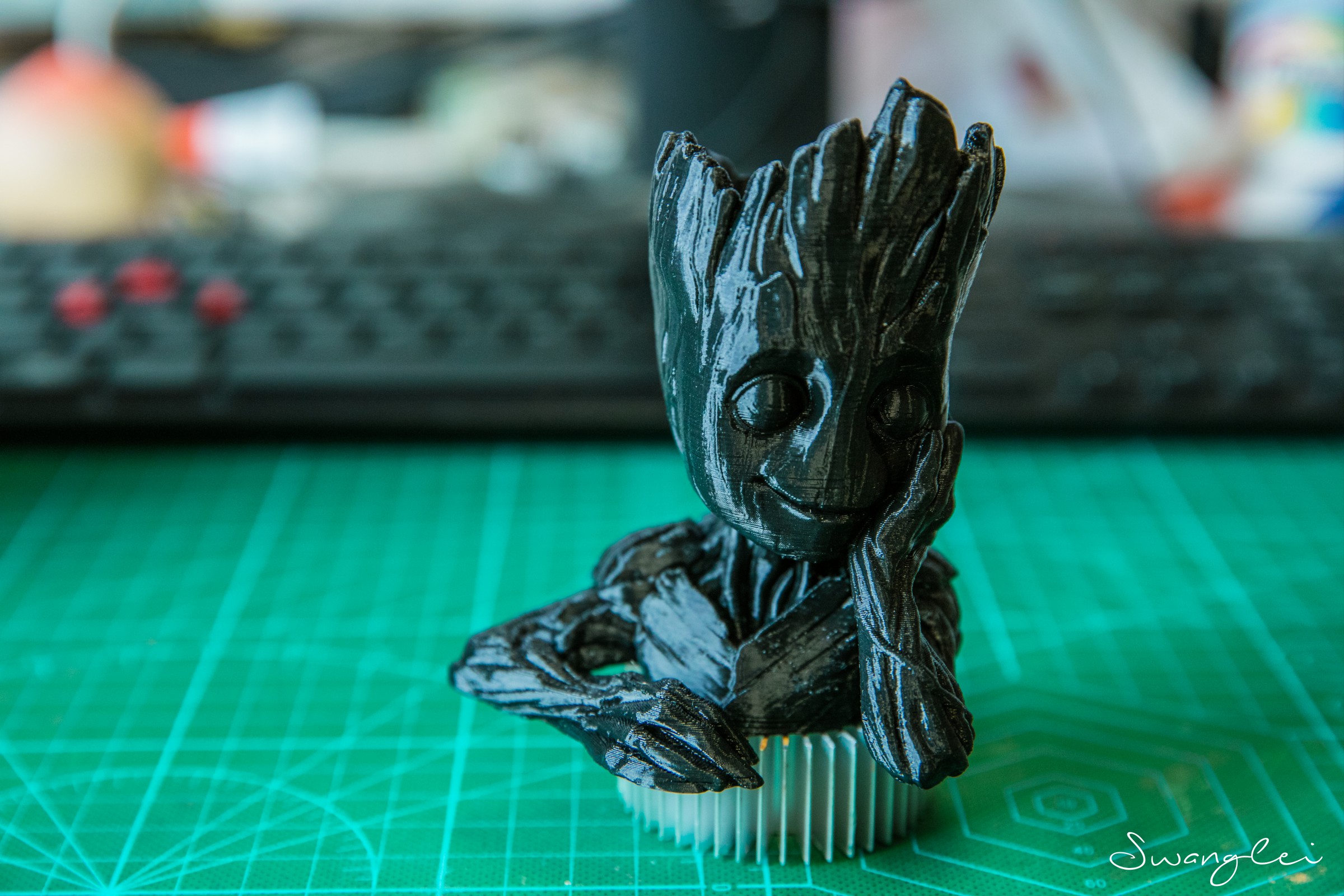 Hello! Groot 3D Printing Figurine | Assembly